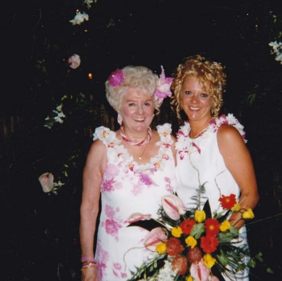 Meet your Posher, Brenda - Picture 3 of 10